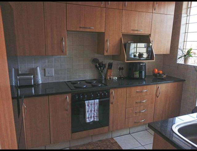 2 BEDROOM APARTMENT FOR SALE IN BRAMLEY PARK